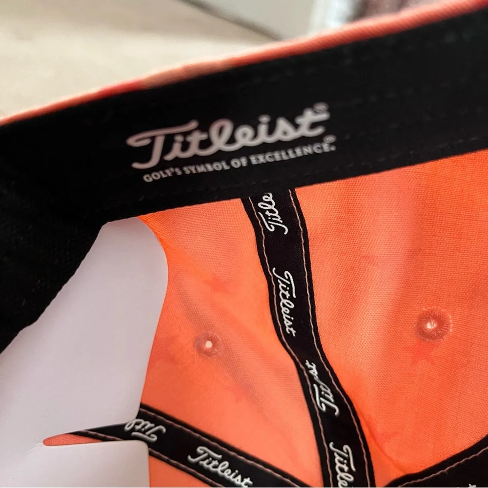 Titleist measures brim